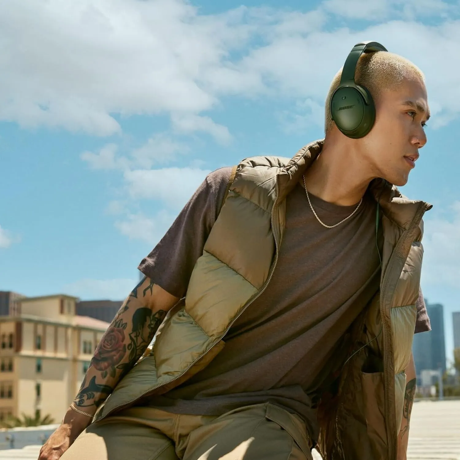 Bose QuietComfort Wireless Noise Cancelling Headphones, Bluetooth Over Ear Headphones with Up to 24 Hours of Battery Life - Cypress Green  884367-0300