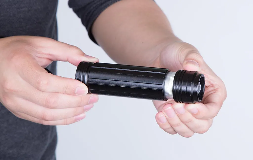 Flashlight/Area Light Cree  - 200 Lumens with Batteries