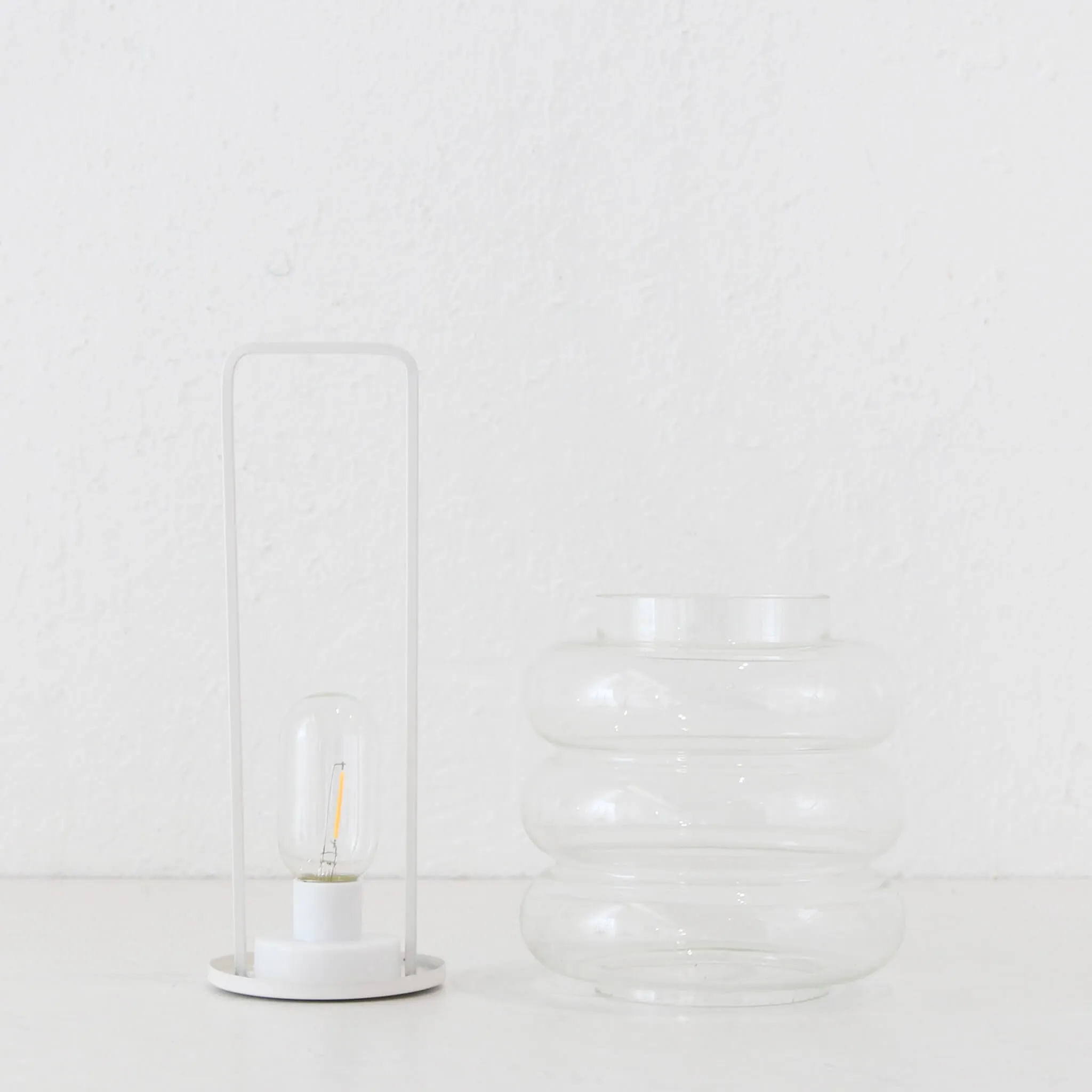 LAGUARDIA GLASS LED LANTERN  |  WHITE